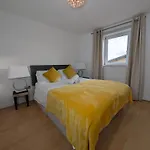 Emerald Apartment-2Bed 2Bath Cardiff Bay,City Centre Apartment