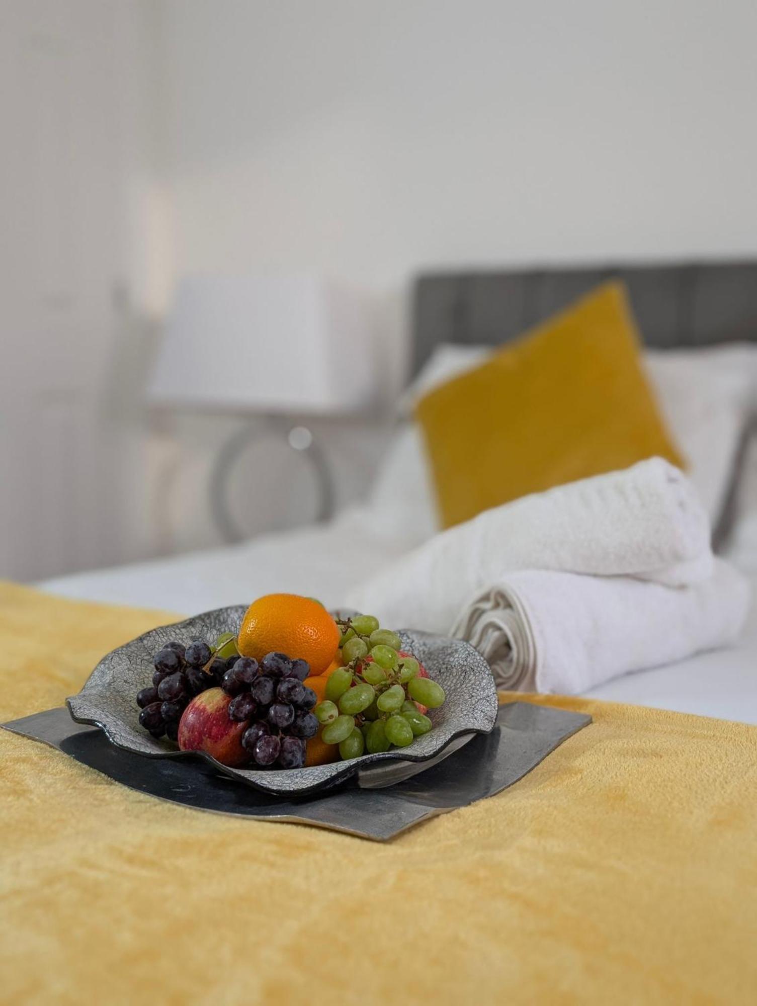 Apartment Emerald Apartment-2bed 2bath Bay,city Centre